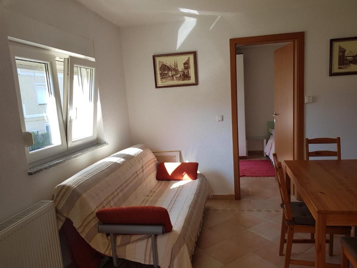 Appartement Minihaus In Zagreb à Sesvete Extérieur photo
